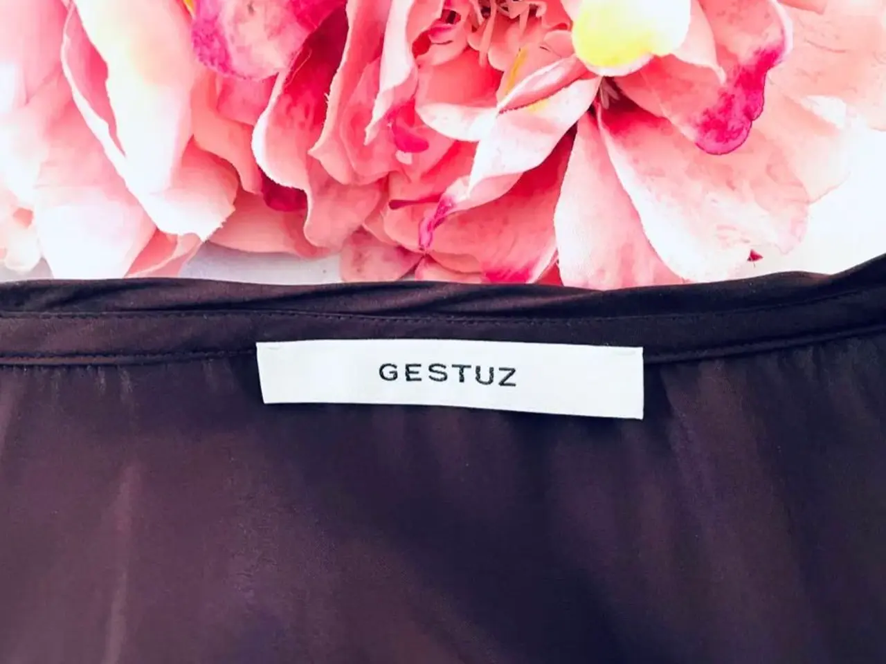 Billede 3 - Gestuz silke bluse