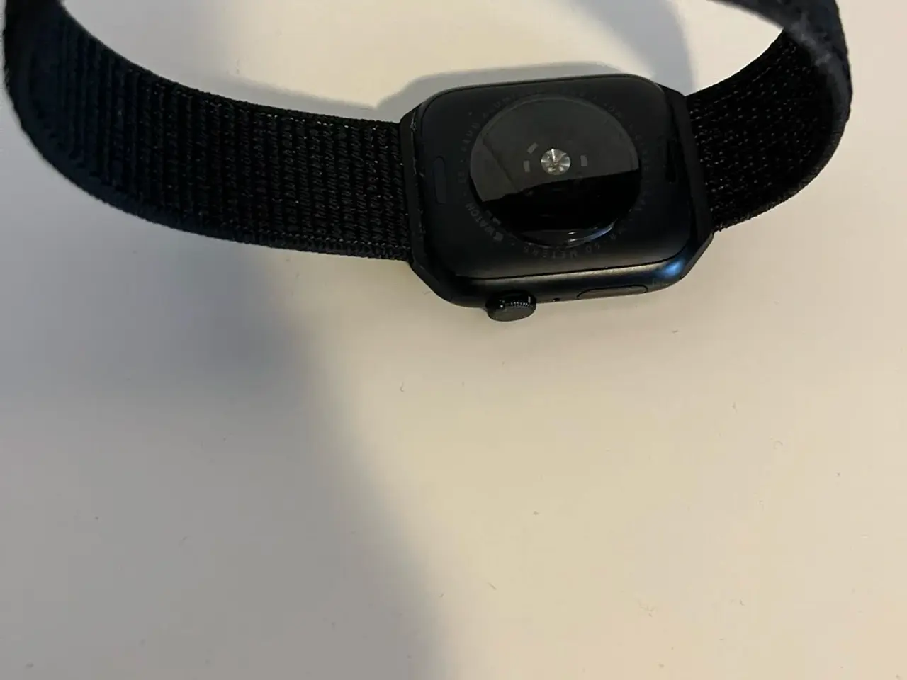 Billede 3 - Apple Watch SE 2. gen. 44mm – Pæn stand + ekstra r