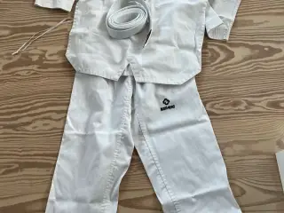 Taekwondo dragt str 146