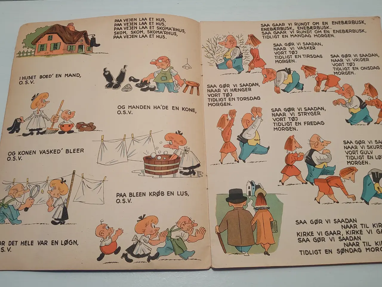 Billede 3 - "AHH vi leger saa godt" ill.Leo Fredsbjerg.Ca.1950