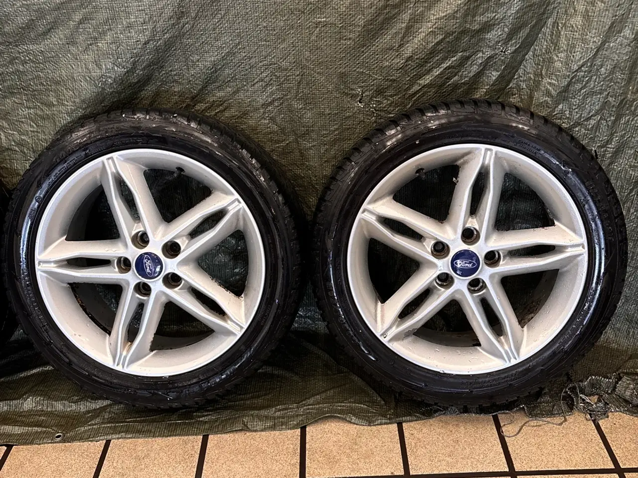 Billede 3 - Sælger et pænt sæt originale Ford alufælge med TPM