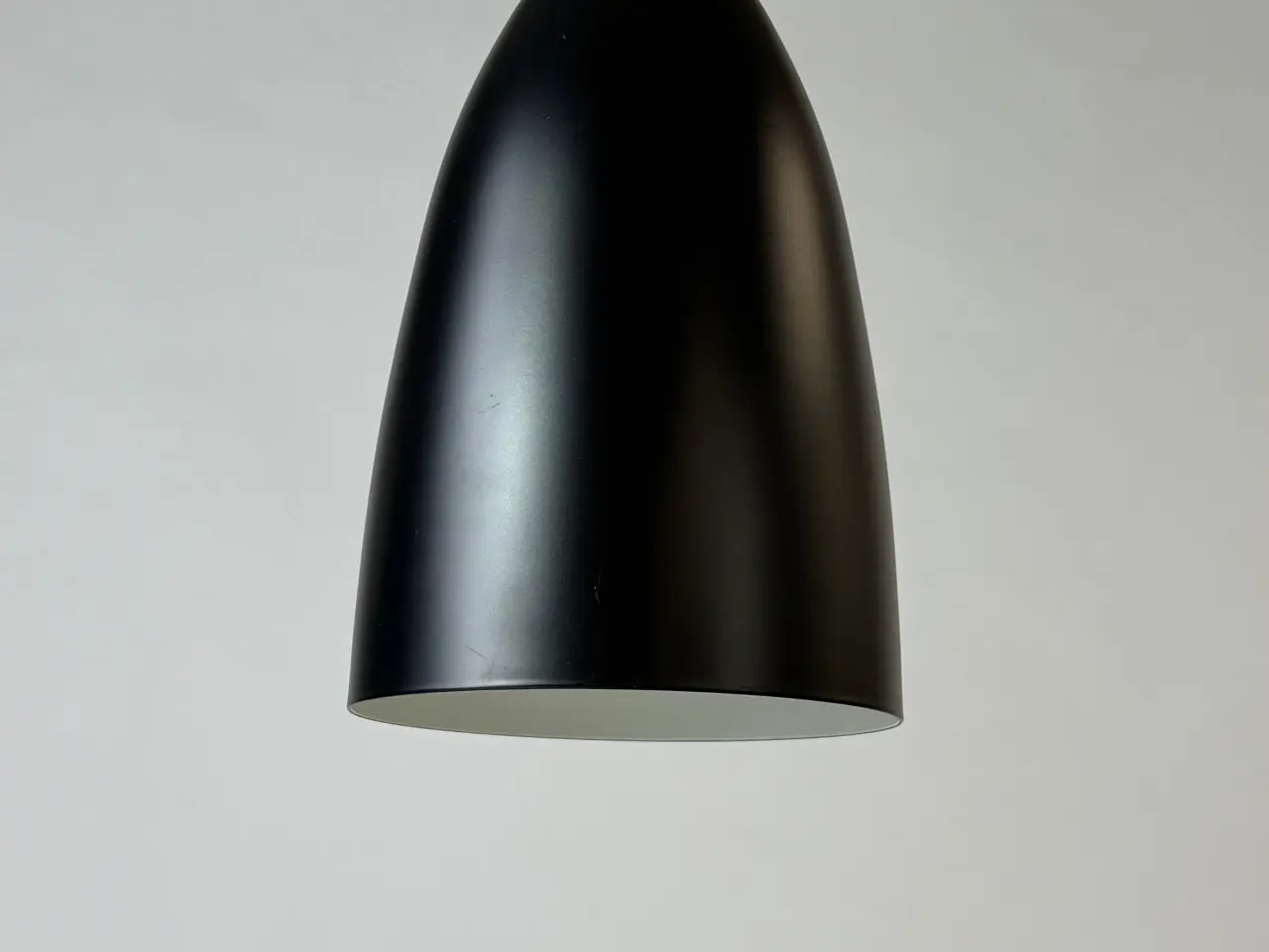 Billede 4 - GUBI Gräshoppa Lampe – Sort H 23 cm