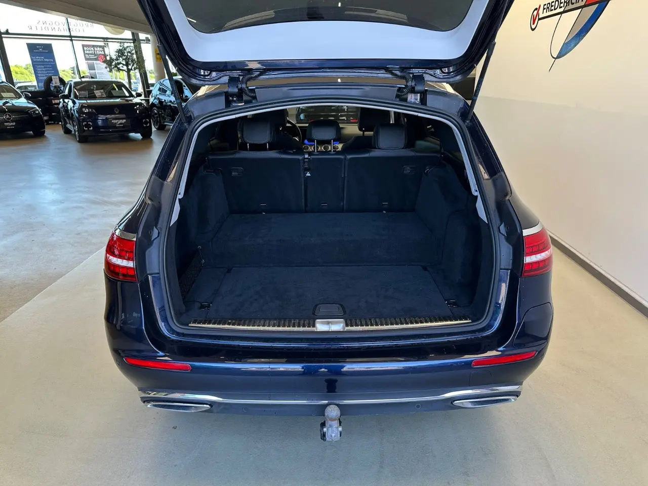 Billede 8 - Mercedes E300 de 2,0 stc. aut. 4Matic