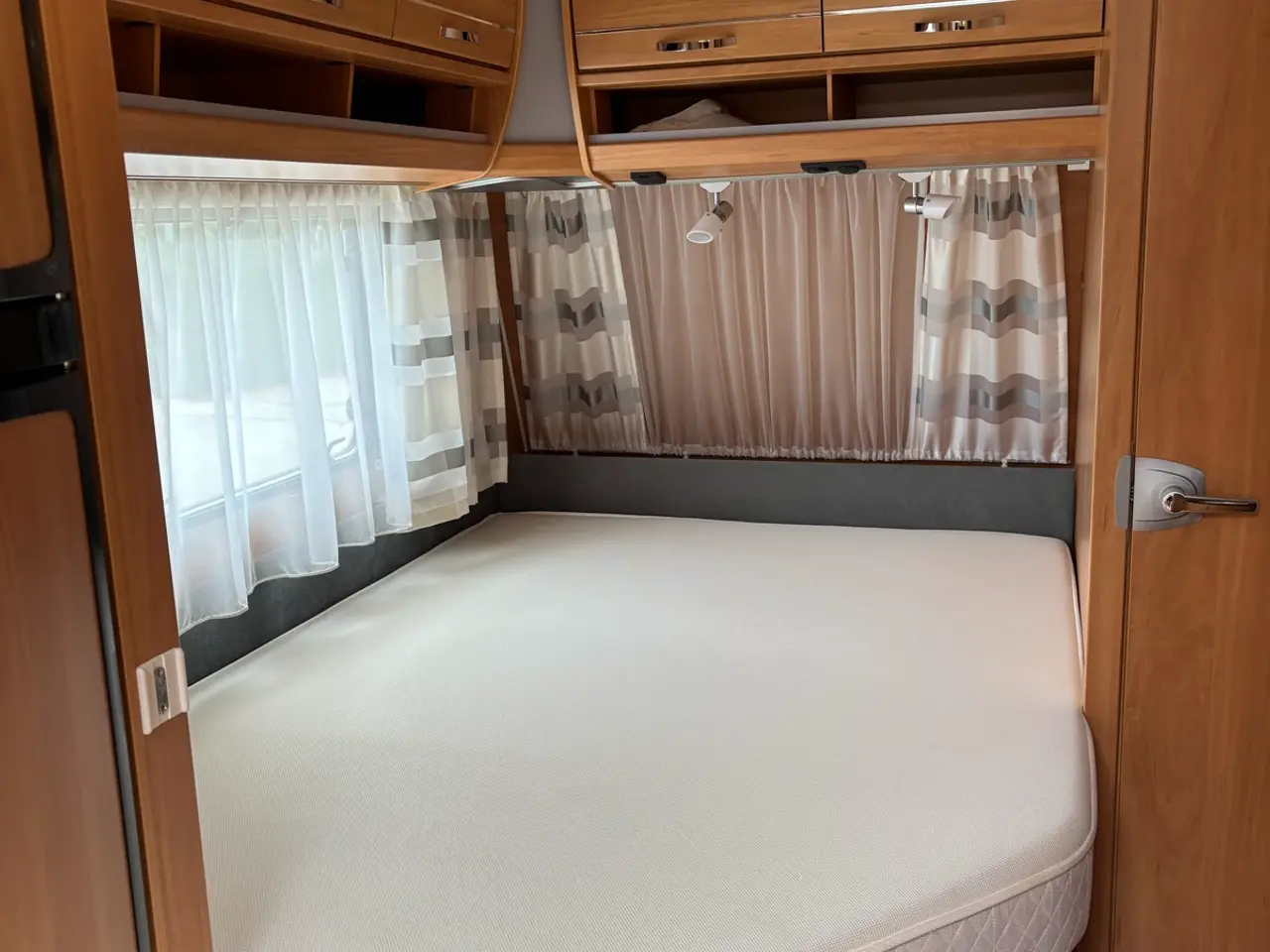 Billede 2 - Campingvogn Dethleff med markise og telt mm.