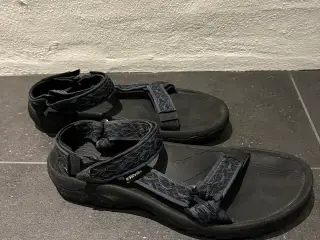 TEVA Sandaler