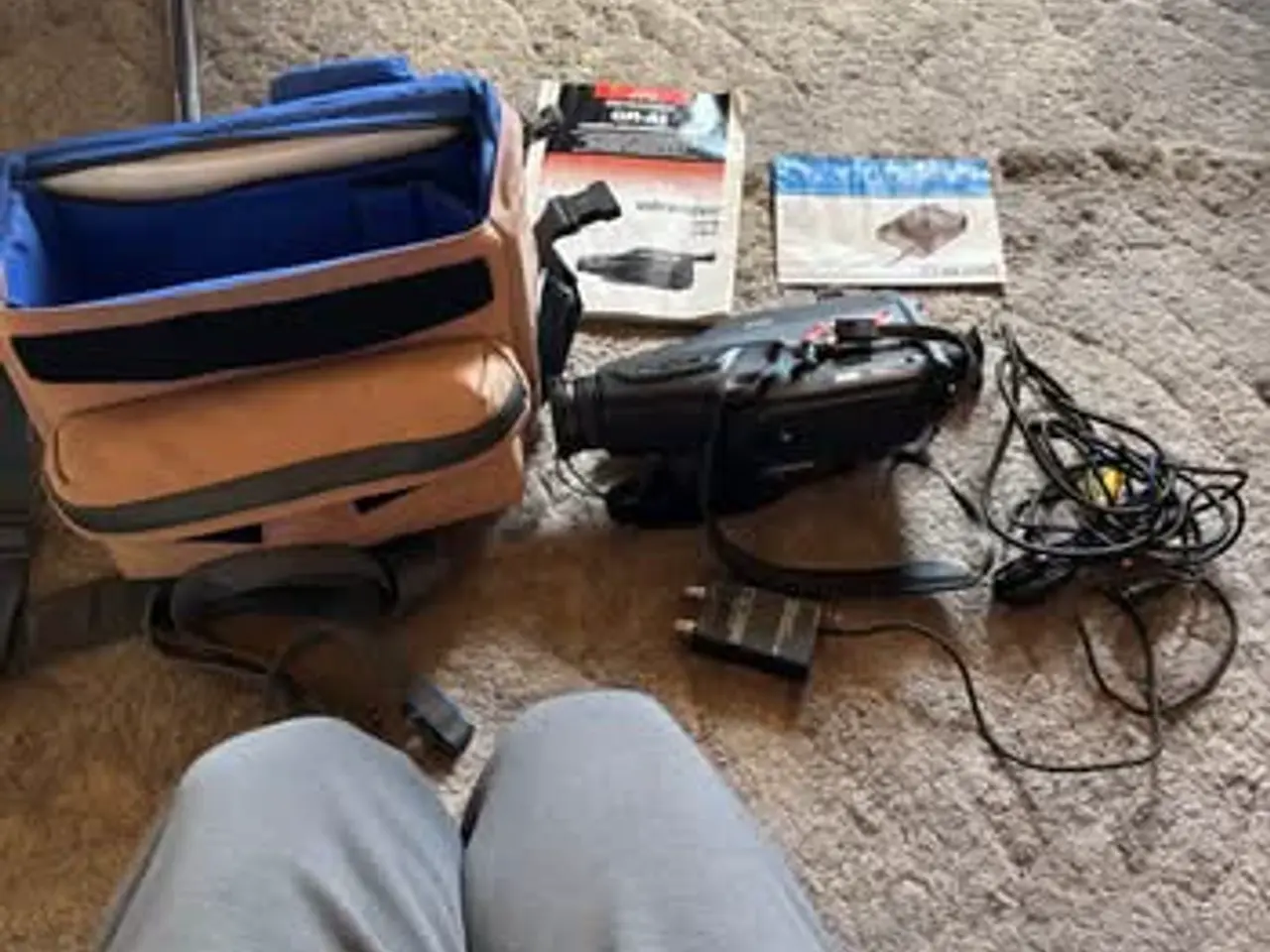 Billede 1 - JVC video kamera med tilbehør