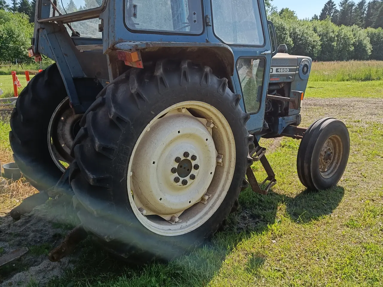 Billede 4 - Ford 4600 Traktor med Q hus