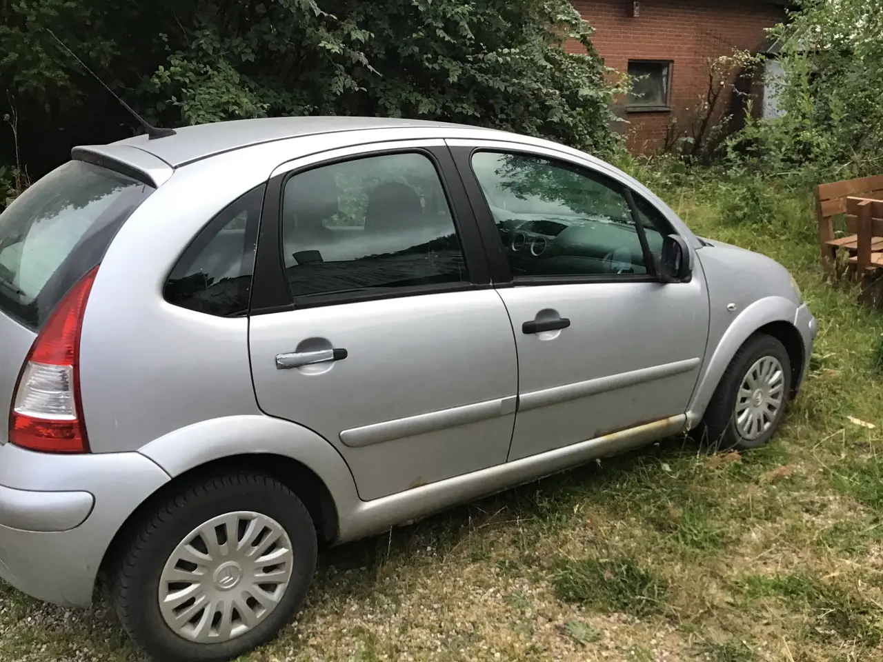 Billede 2 - Velkørene med god motor