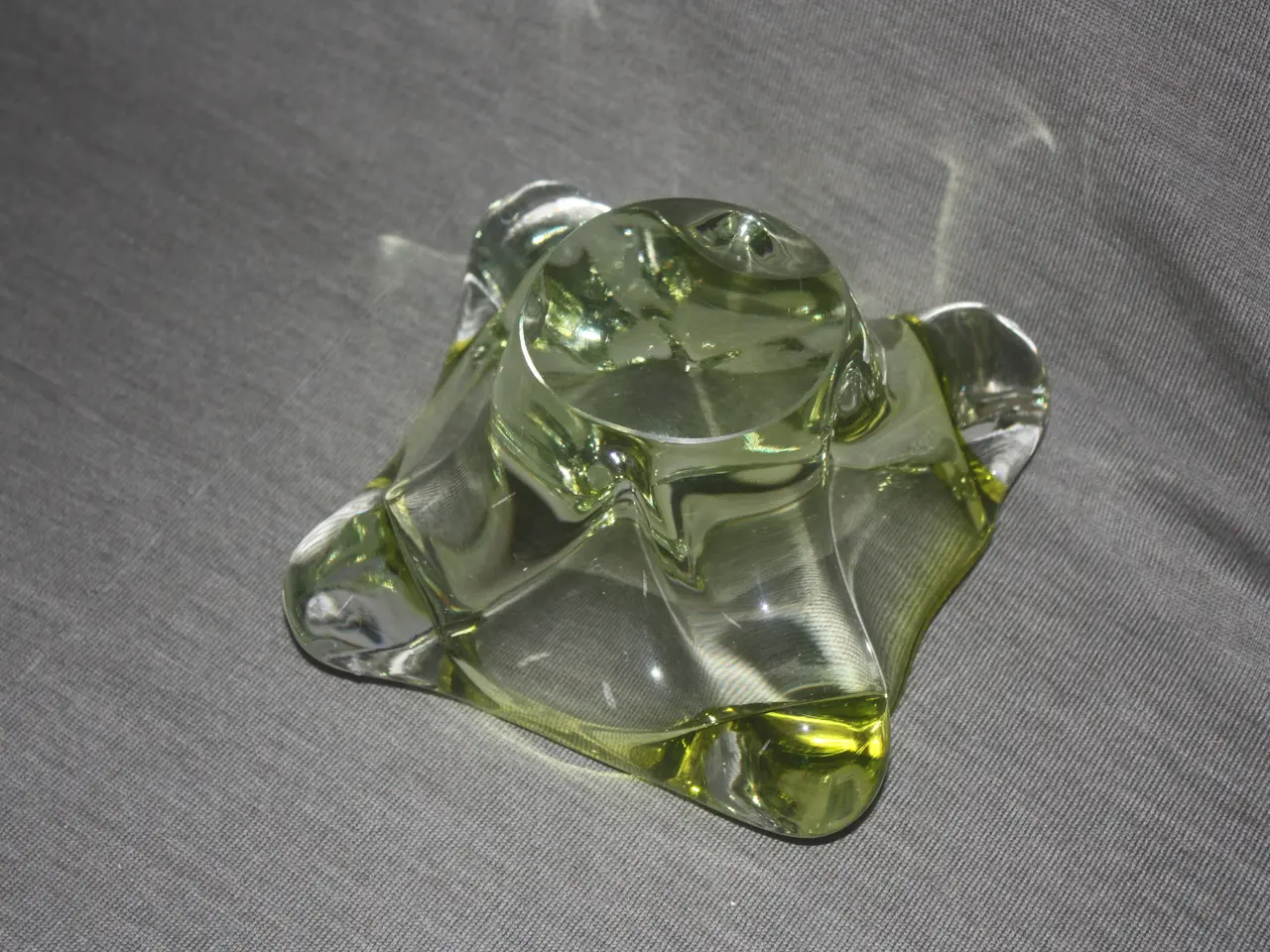Billede 3 - Askebæger / skål i gul glas 14 cm x 14 cm