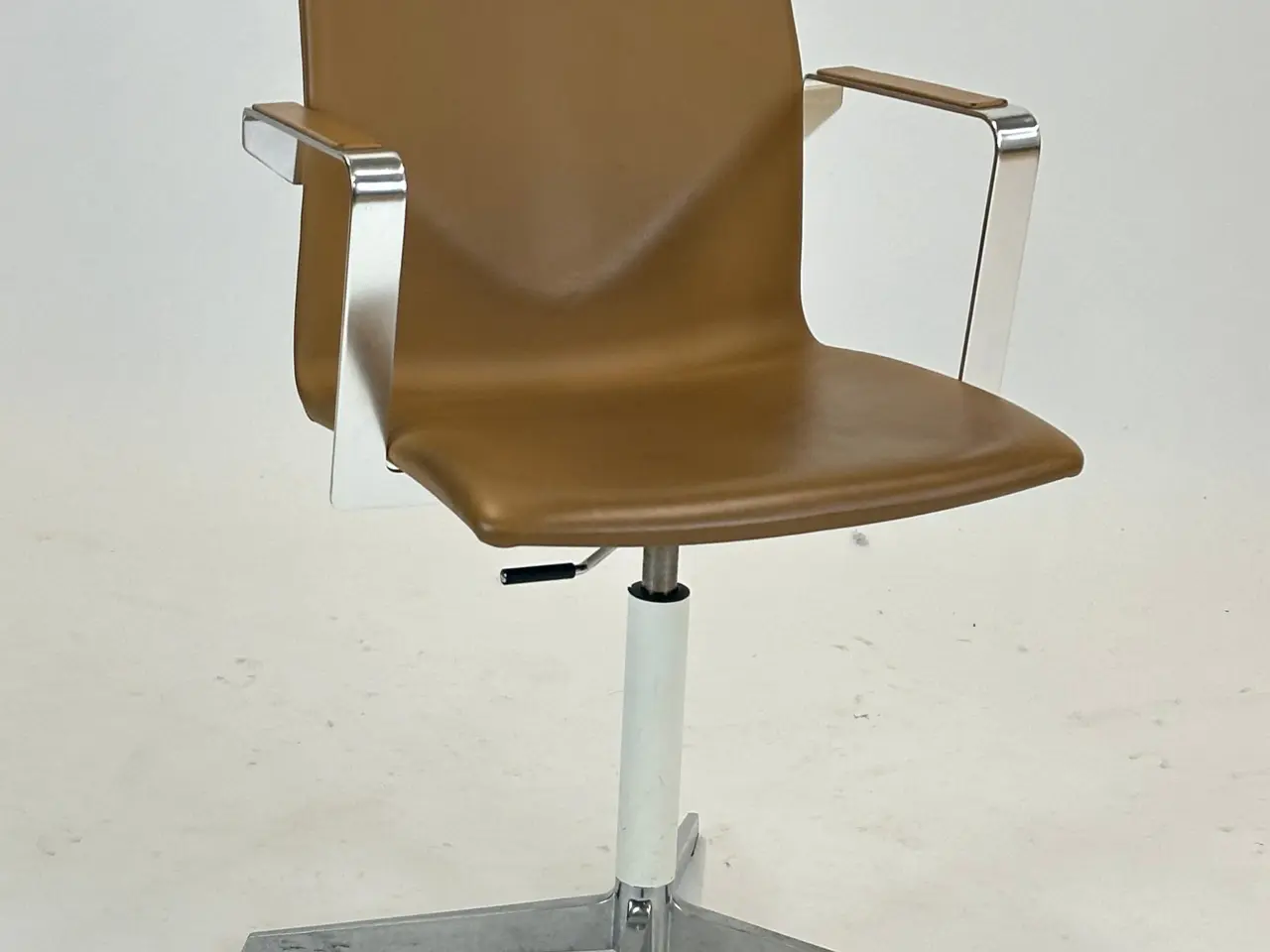 Billede 1 - Four Design 4-Cast XL Stol – Lysebrun Krom Stel