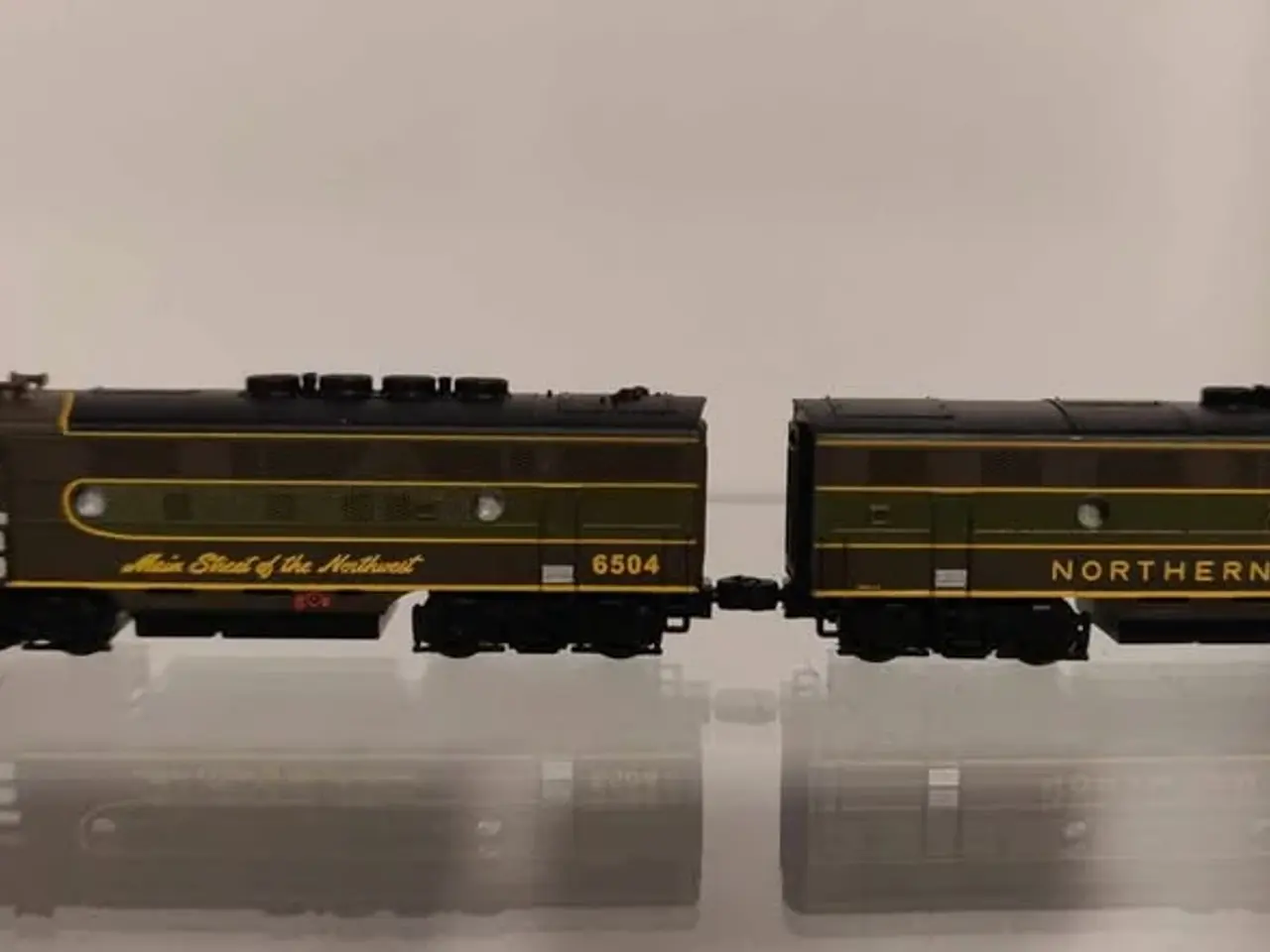 Billede 5 - Modeltog. AZL F3 A/B diesel lokomotiver. Z skala.