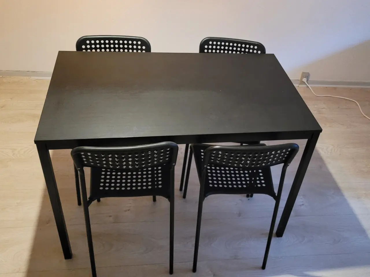 Billede 1 - Spisebordsæt