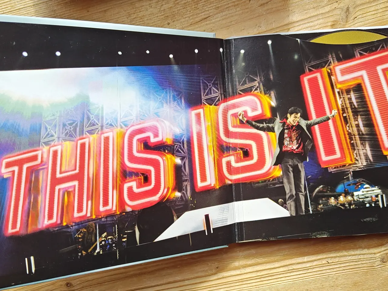 Billede 3 - Michael Jackson This is it CD Bokssæt