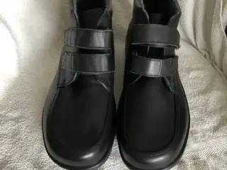 Kort støvle fra New Feet
