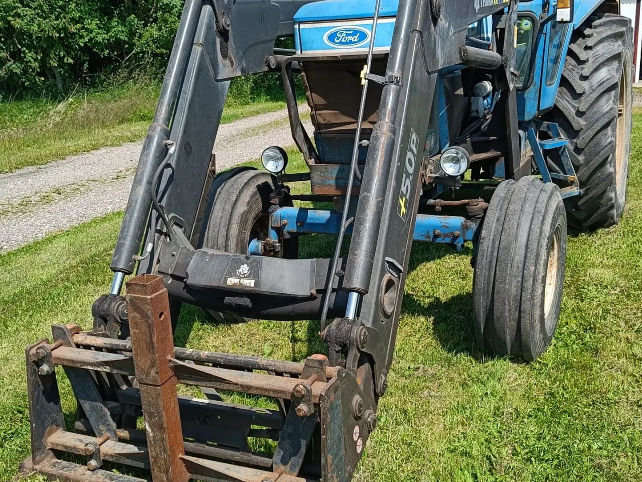 Billede 2 - Ford 8210 med frontlæsser