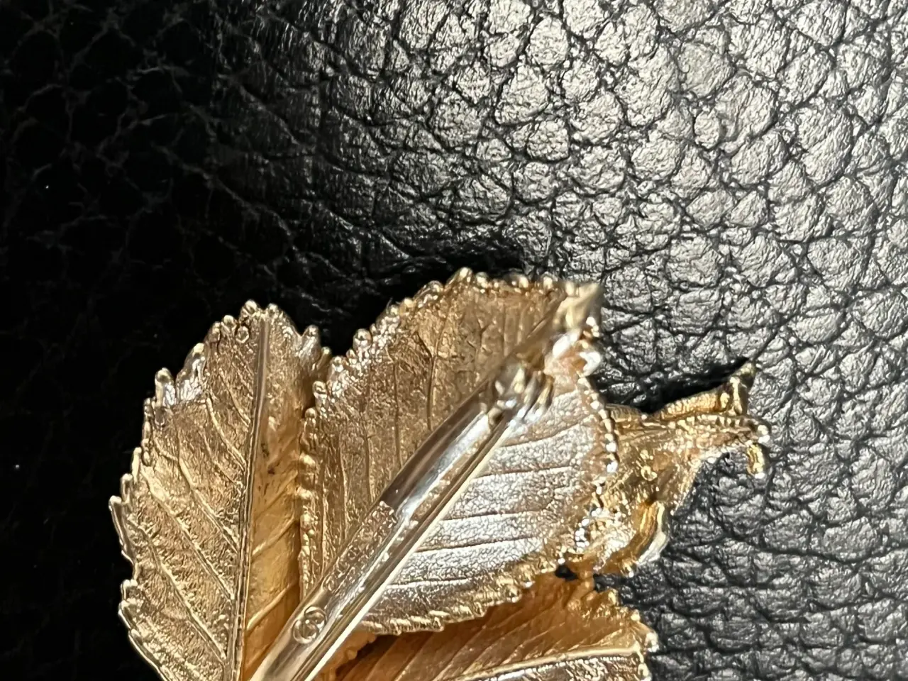 Billede 3 - Flora Danica broche - rosenblad med knop