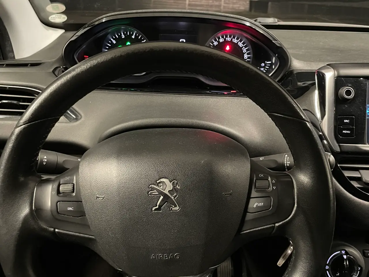 Billede 5 - Velholdt Peugeot 208 – årgang 2015 – 1 ejer