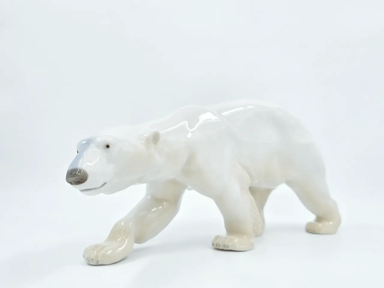 Billede 1 - Royal Copenhagen Figur Isbjørn nr. 425. sortering 1