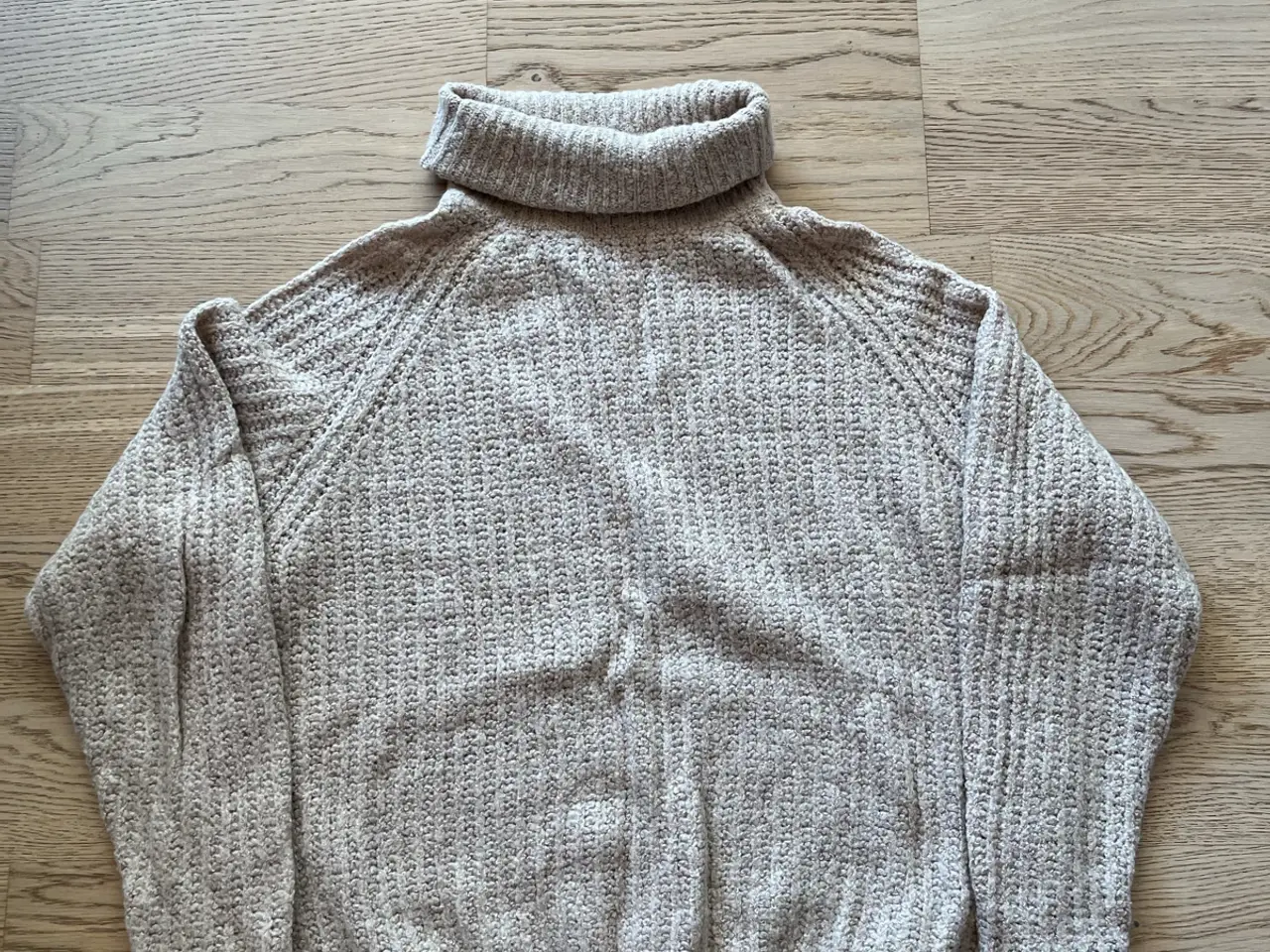 Billede 1 - ONLY beige striktrøje str S
