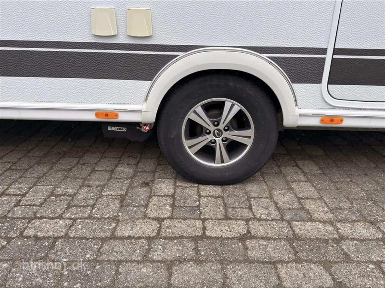 Billede 6 - 2019 - Dethleffs Nomad 590 RF   Campingvogn med Centralvarme står som ny.