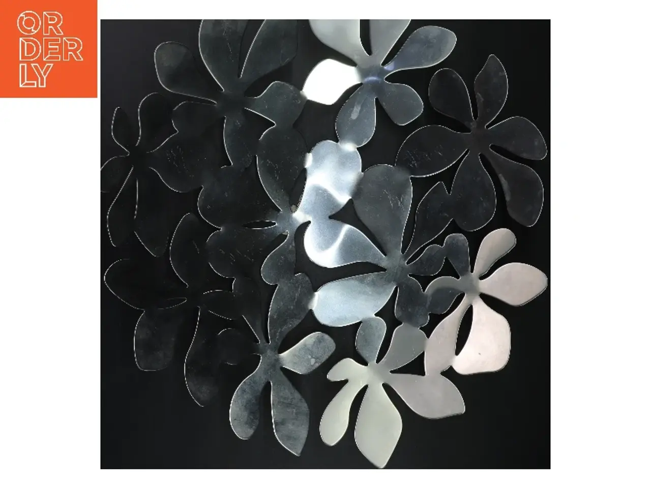 Billede 3 - Metalblomst Skål fra Ikea (str. Ø. 42 cm)