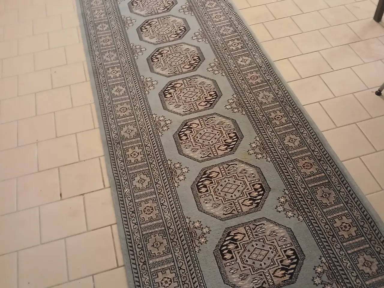 Billede 6 - Flot lang tæppeløber 80 cm x 4 meter Se mærke