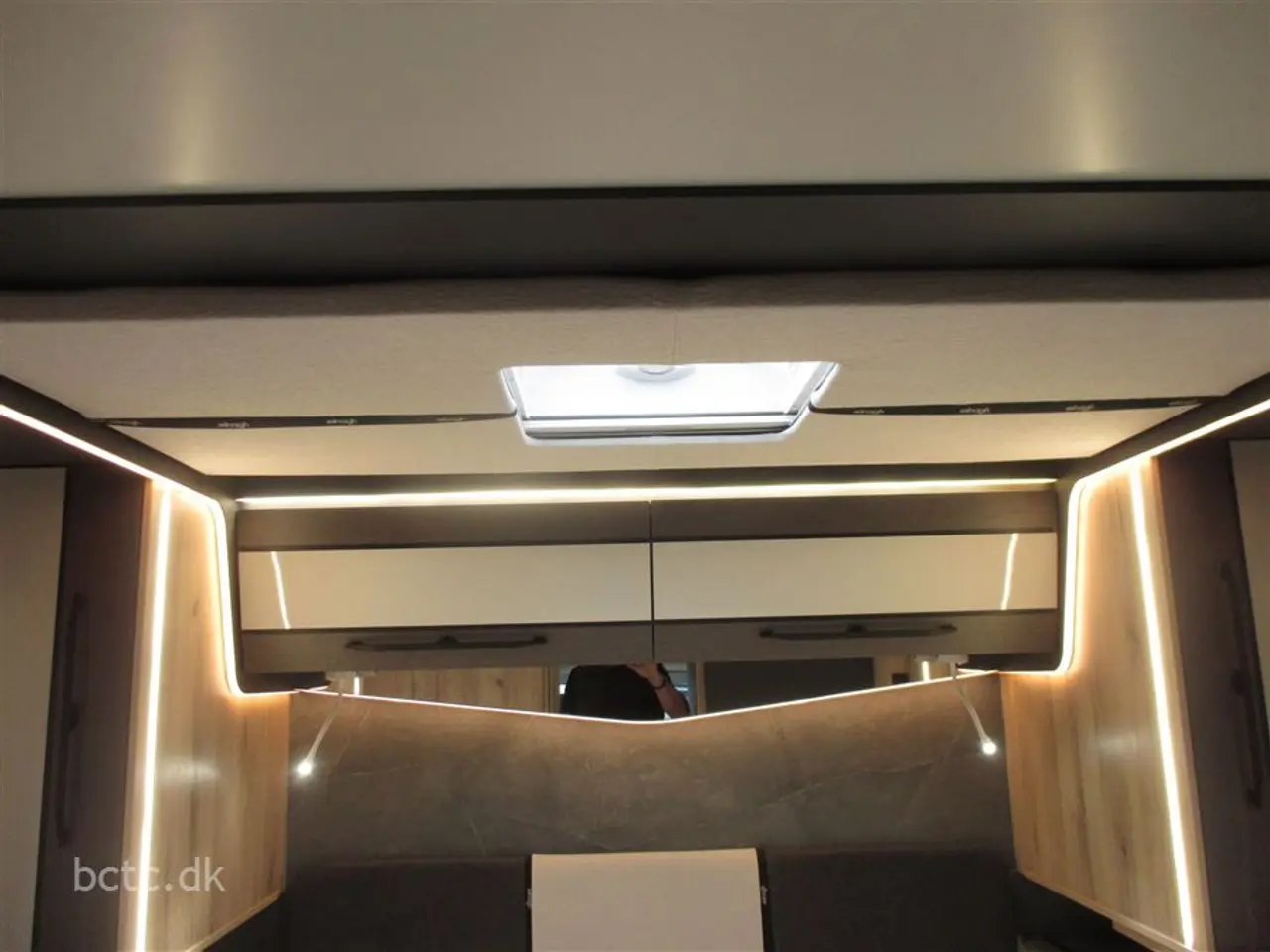 Billede 15 - 2027 - Elnagh T-Loft 582