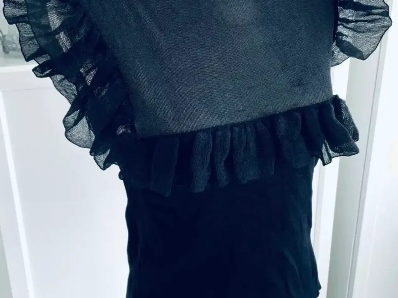 Billede 1 - Top i sort fra zara