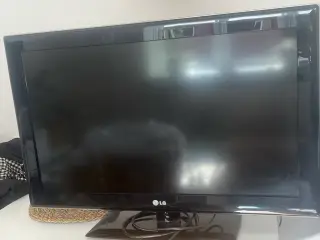 32” LG TV