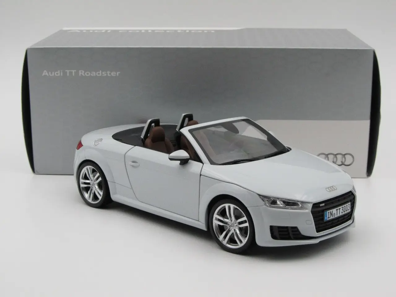 Billede 3 - 2014 Audi TT Roadster 1:18 - MINICHAMPS