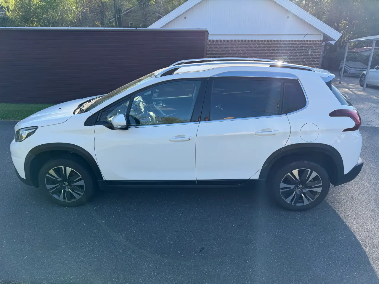 Billede 3 - Salg af Peugeot 2008 bil