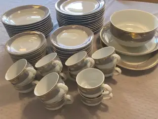 Grå magnolia spise / kaffestel