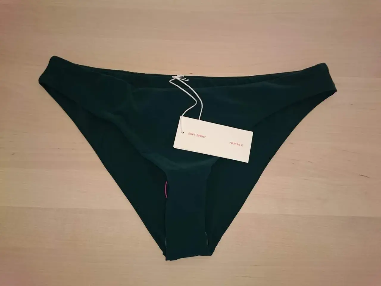 Billede 1 - Nye Filippa K bikini trusse. Str 42