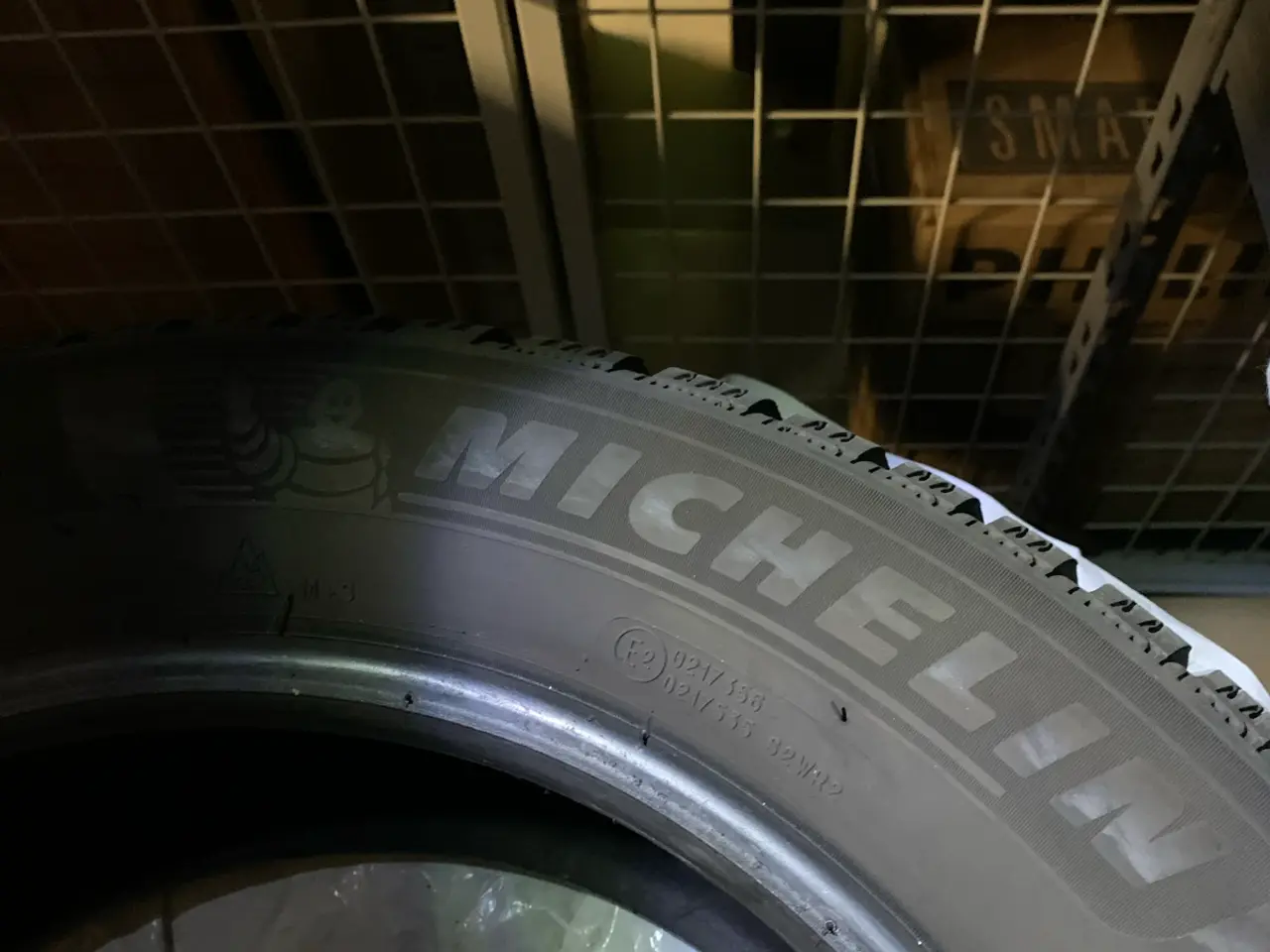 Billede 3 - Michelin vinterdæk “16