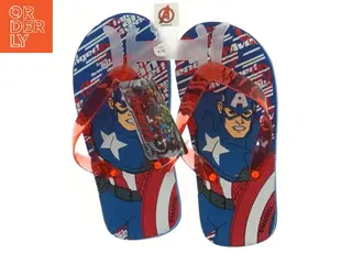 Børneflips flops med Avengers-design fra Marvel (str. 27 )