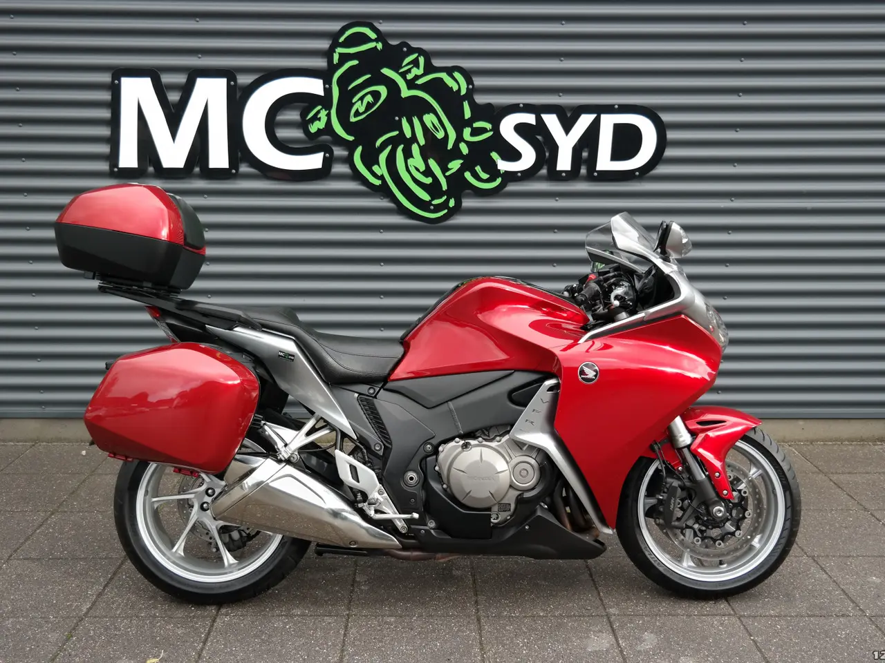 Billede 1 - Honda VFR 1200 F MC-SYD BYTTER GERNE