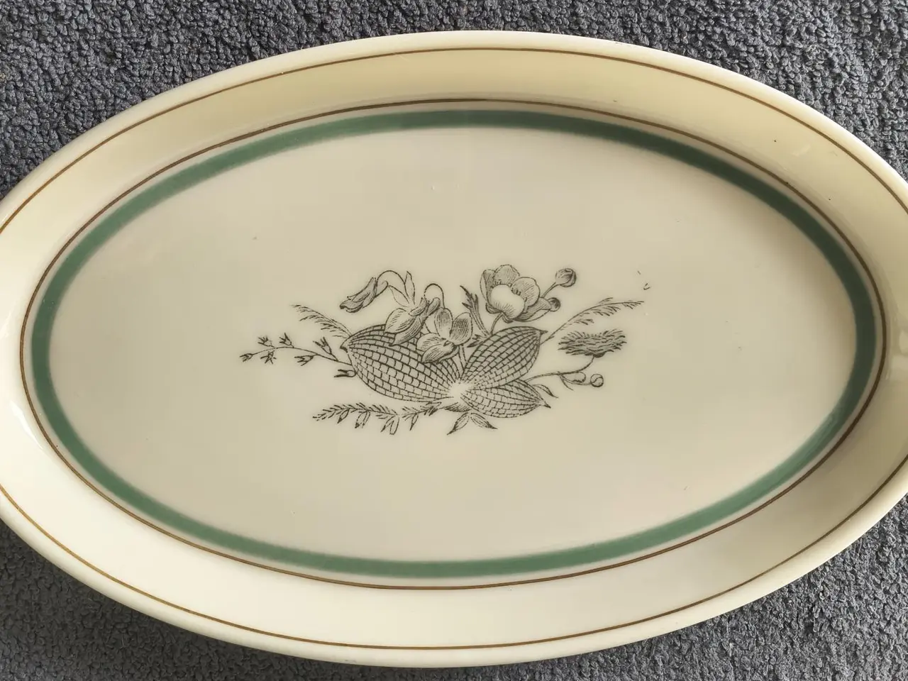 Billede 1 - ROYAL COPENHAGEN "ASMILD FAD" 1. SORTERING 13,5X22
