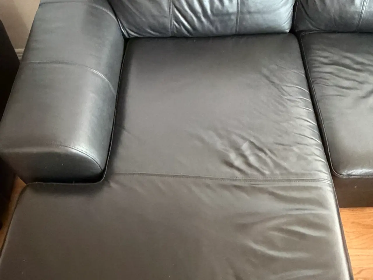 Billede 5 - Stor sort læder hjørnesofa med chaiselong