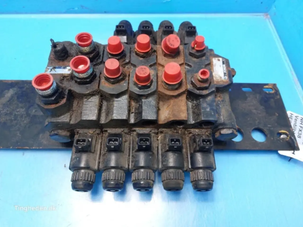 Billede 4 - New Holland FX38 Ventilblock 84043951