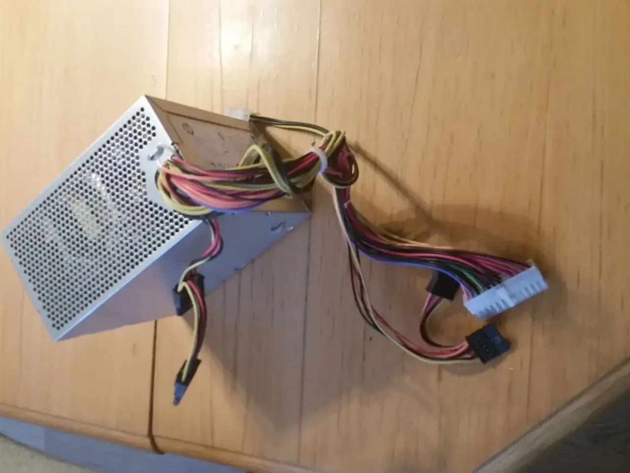 Billede 2 - Hp strømforsyning m. 4x sata stik.