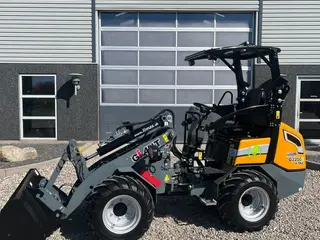 Giant G2200E X-tra E Elektrisk minilæsser. DEN HAR KUN KØRT DEMO OG ER SOM NY