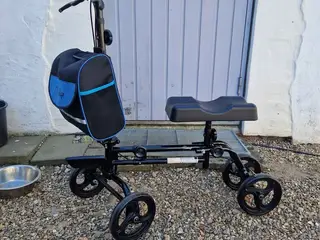 Knærollator, Knæscooter