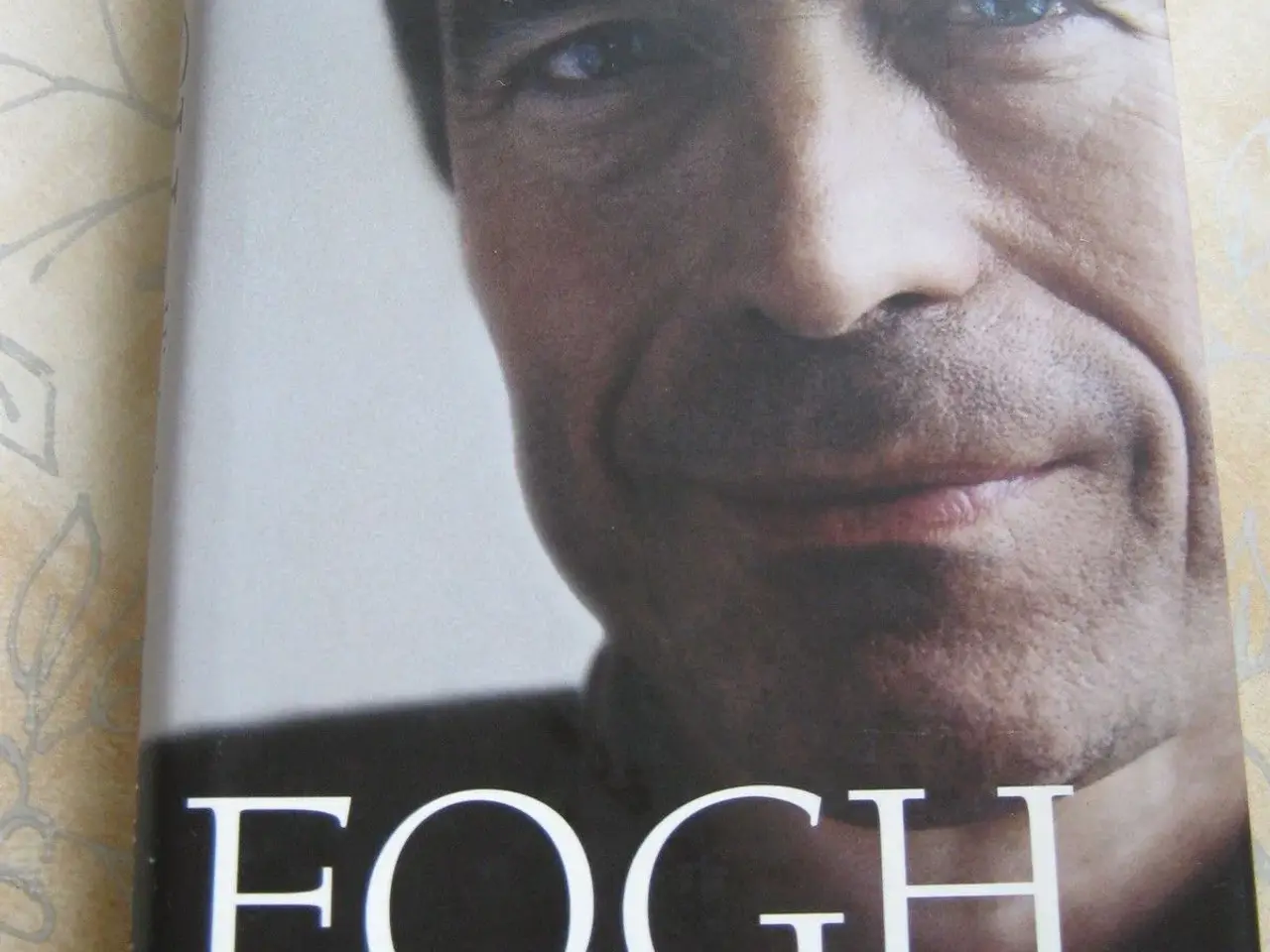 Billede 1 - Fogh Historien om en statsminister"   