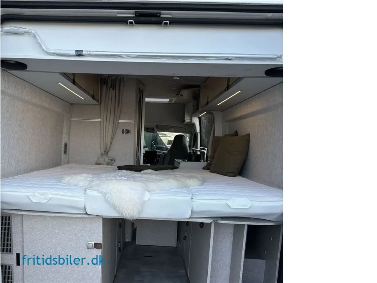 Billede 10 - 2024 - Hymer Yosemite   Hymer Yosemite med alt udstyr under 6 m med langsgående senge
