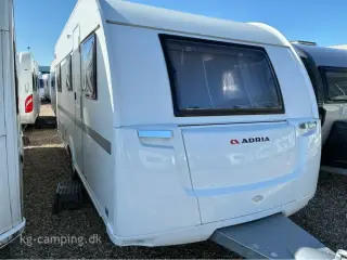 2020 - Adria Altea 502 UL   Adria Altea 502 UL – årg. 2020 – Velholdt og klar til eventyr - Med aut. Mover og fortelt