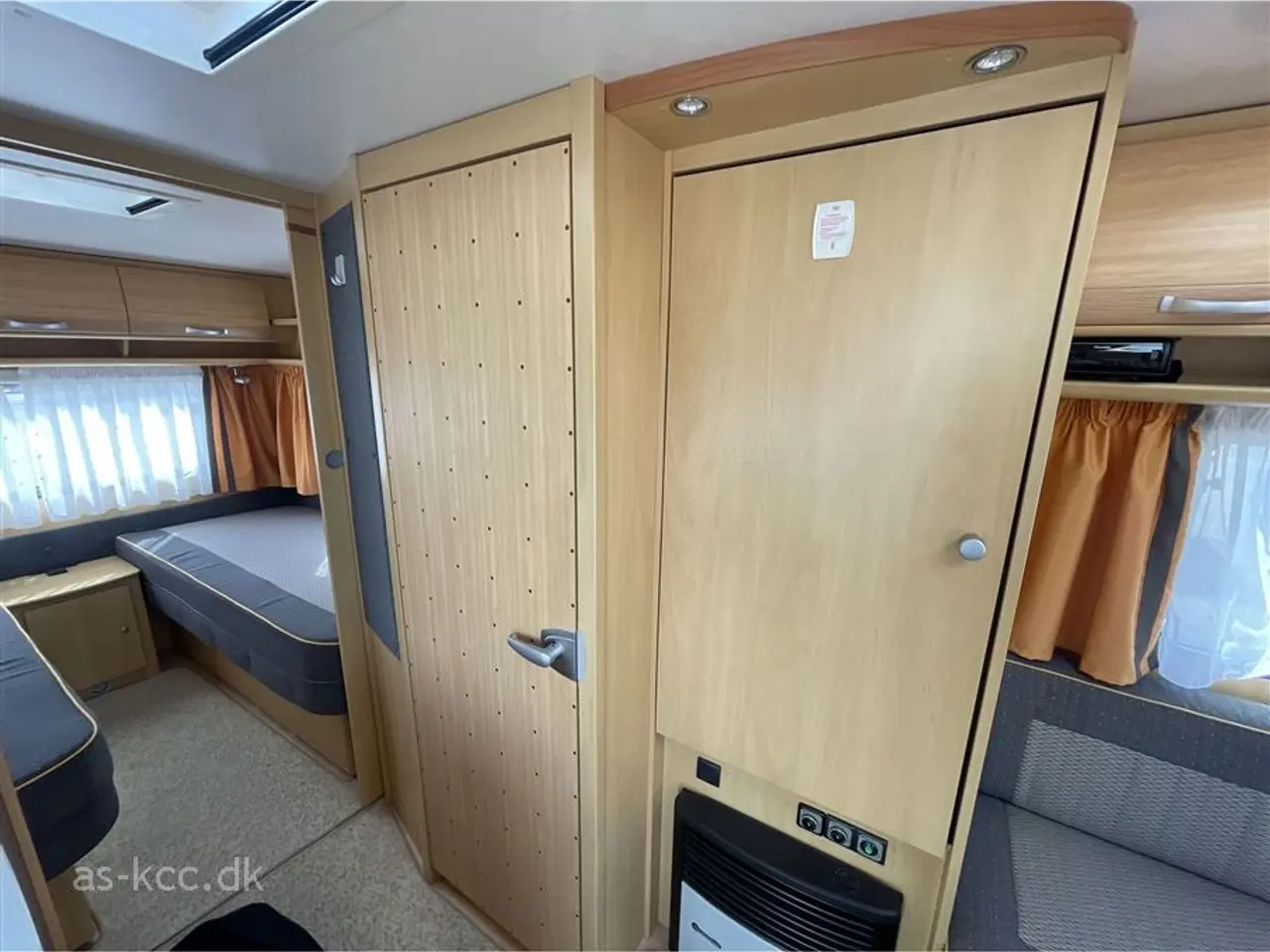Billede 8 - 2007 - Dethleffs Camper 510 V Dethleffs Camper 510 V årg. 2007 incl, mover , Isabella 3 m fortelt. 4 sovepladser, 5 siddepladser.