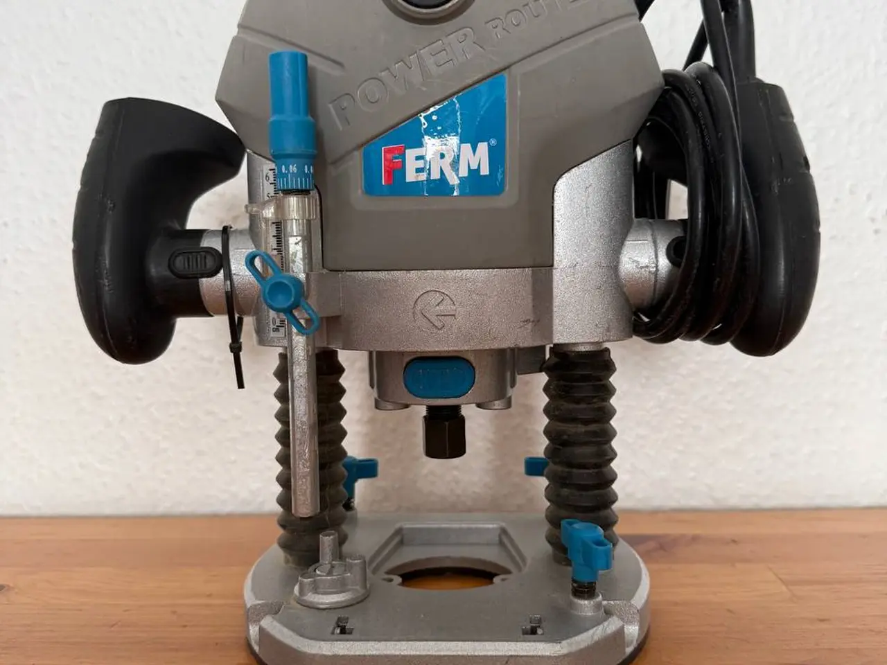 Billede 1 - FERM Overfræser / Power Router – 1300W – God Stand