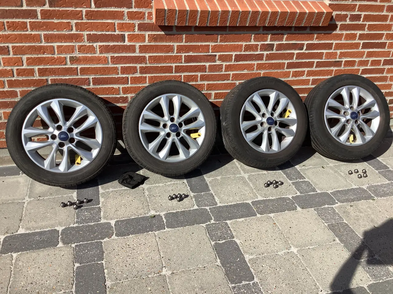 Billede 1 - 4 stk Alu fælge med sommer dæk