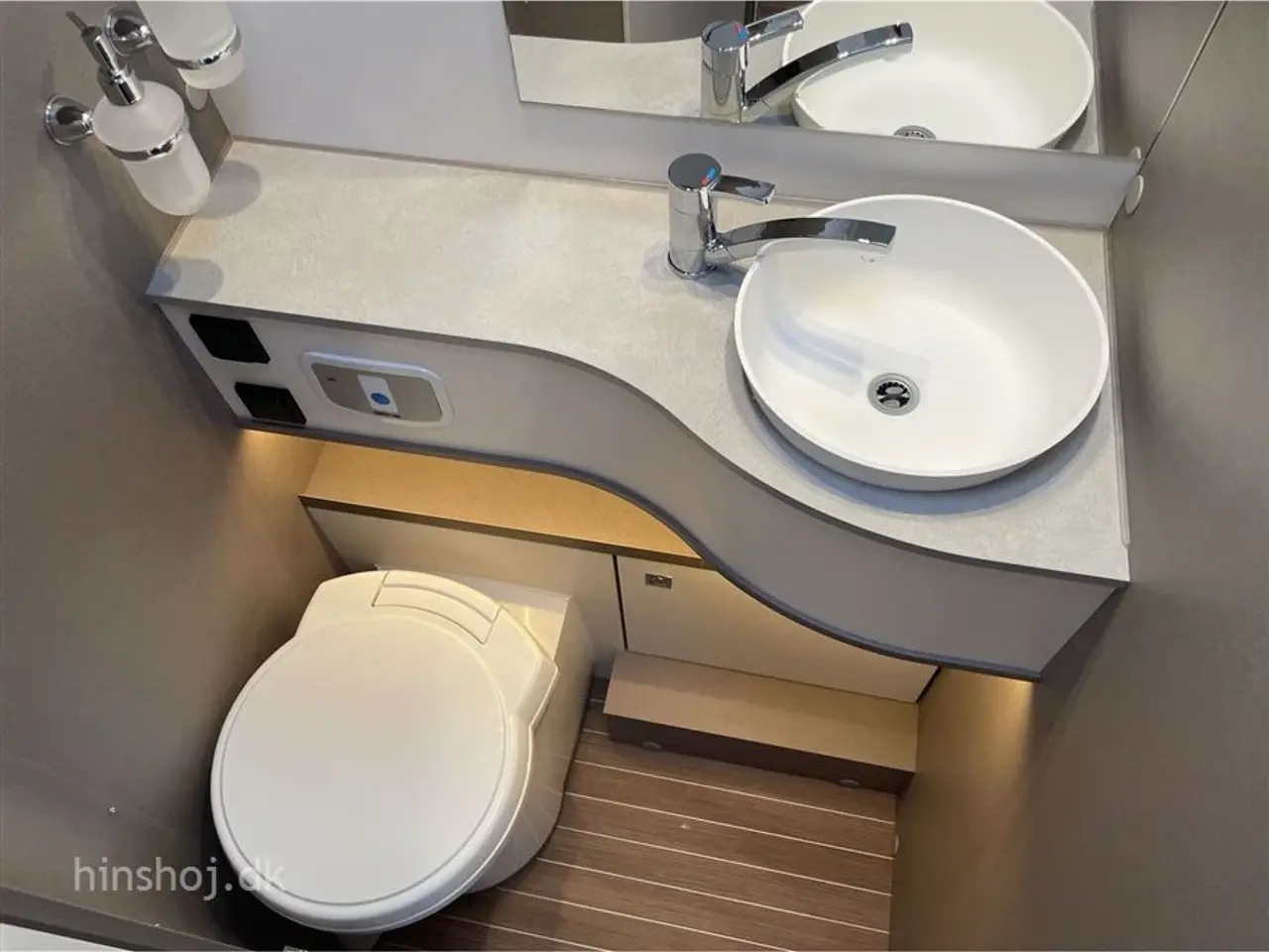 Billede 18 - 2025 - Etrusco T 7400 SB Aut Etrusco By Hymer – Italiensk Kvalitet og Komfort fra Hinshøj Caravan
