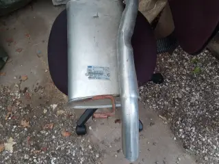 Ford Escort / Orion bagerste udstødningspotte.